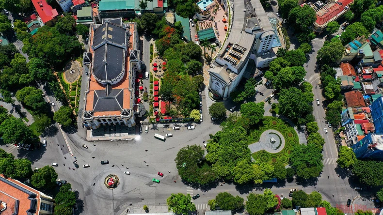 Hà Nội từ trên cao, lạ mà quen -0