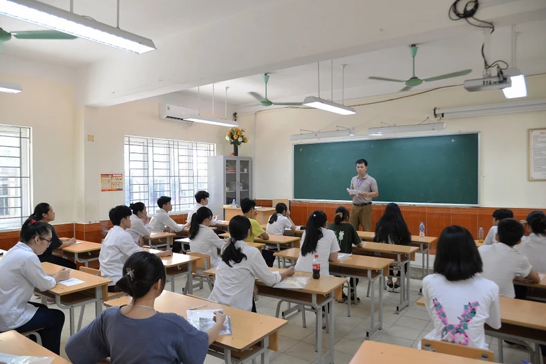 Học sinh Hà Nội chuẩn bị cho Kỳ thi lớp 10 THPT -0