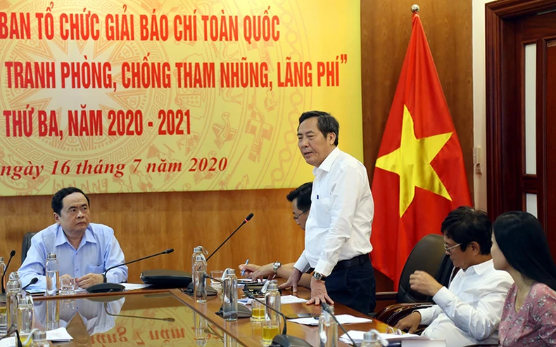 Giải báo chí toàn quốc về phòng chống tham nhũng lần thứ ba nhận tác phẩm tham dự đến hết ngày 21-6 -0