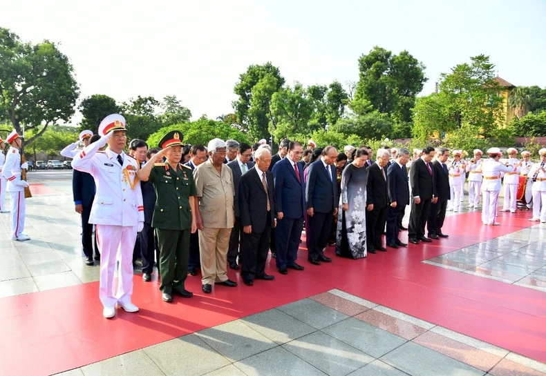 Lãnh đạo Đảng, Nhà nước tưởng niệm các Anh hùng liệt sĩ -0