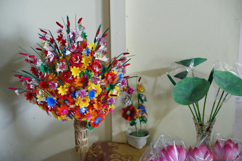 Làng nghề hoa giấy Thanh Tiên -0