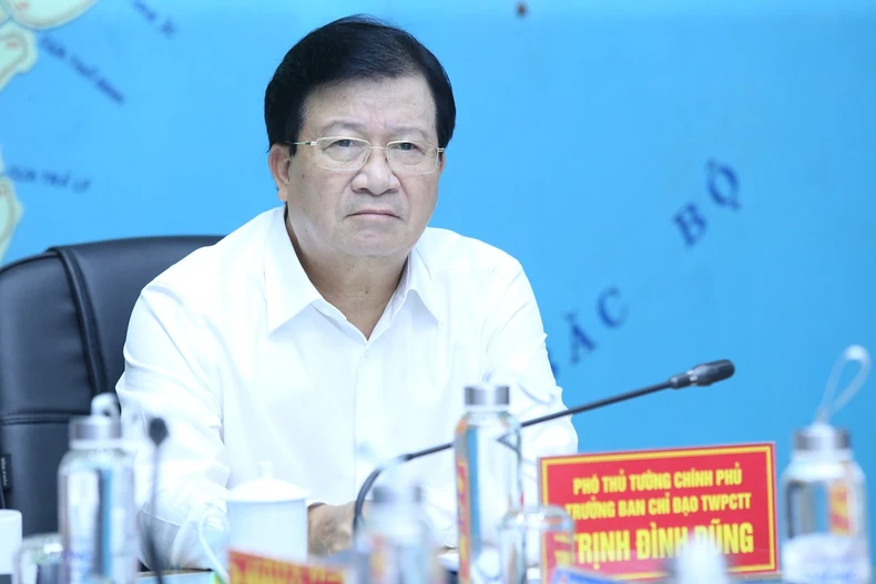 Họp khẩn ứng phó áp thấp nhiệt đới mạnh lên thành bão -0