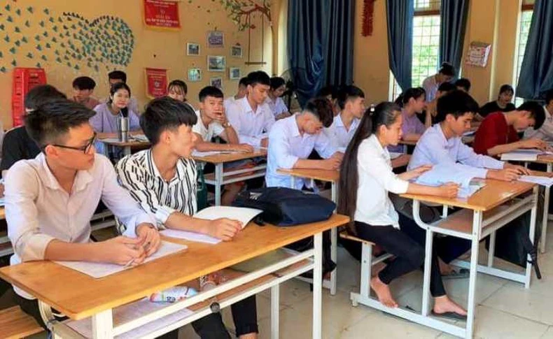 Lào Cai hỗ trợ 400 học sinh hoàn cảnh khó khăn thi tốt nghiệp THPT -0