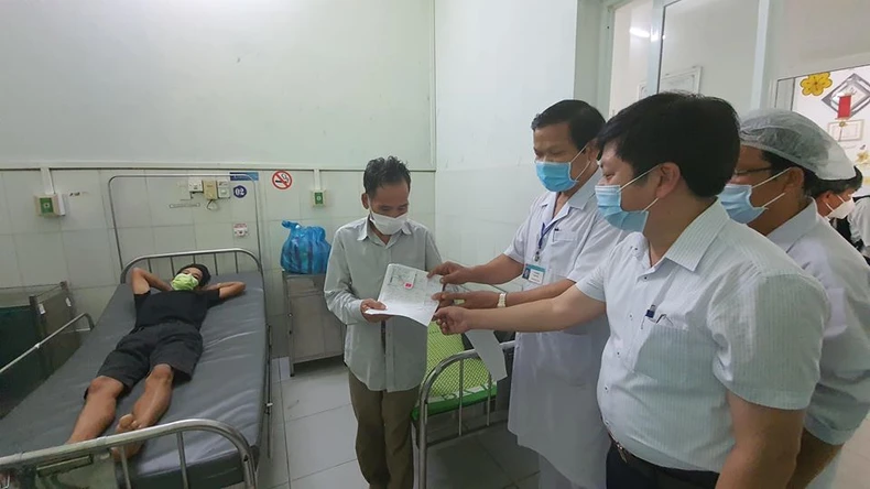Nhân viên Bệnh viện Đà Nẵng và sáu bệnh nhân được công bố khỏi bệnh -0