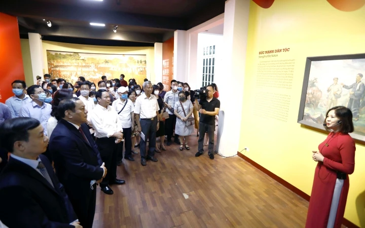 Khai mạc Trưng bày chuyên đề “Ngày Độc lập 2-9” -0