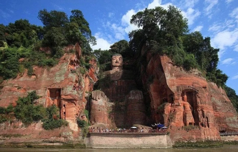 Đập Tam Hiệp ứng phó lưu lượng nước lũ cao kỷ lục đang đổ về -0
