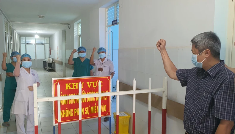 Những bước tiến ngoạn mục của Đà Nẵng, Quảng Nam trong chống dịch Covid-19 -0