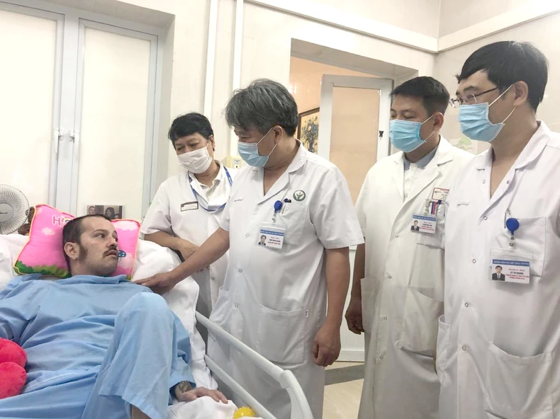 Hồi sinh kỳ diệu cho người nước ngoài mắc kẹt tại Việt Nam -0