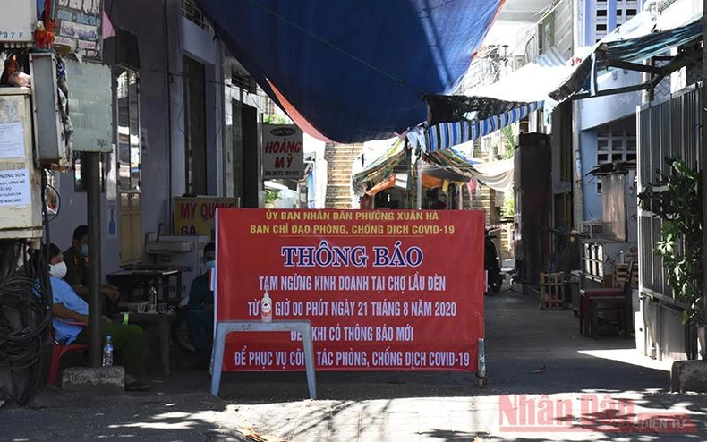 Đà Nẵng phong toả, tạm dừng kinh doanh nhiều chợ có tiểu thương nghi nhiễm Covid-19 -0