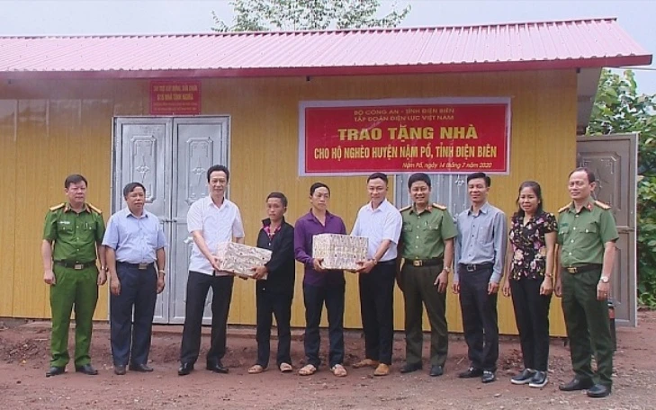 Khởi sắc cuộc sống mới của bà con vùng biên giới Nậm Pồ -0