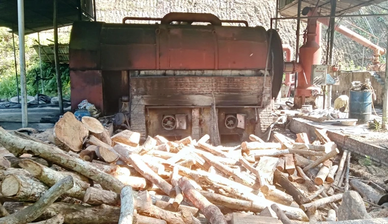 Xưởng sản xuất dầu DO gây ô nhiễm môi trường -0