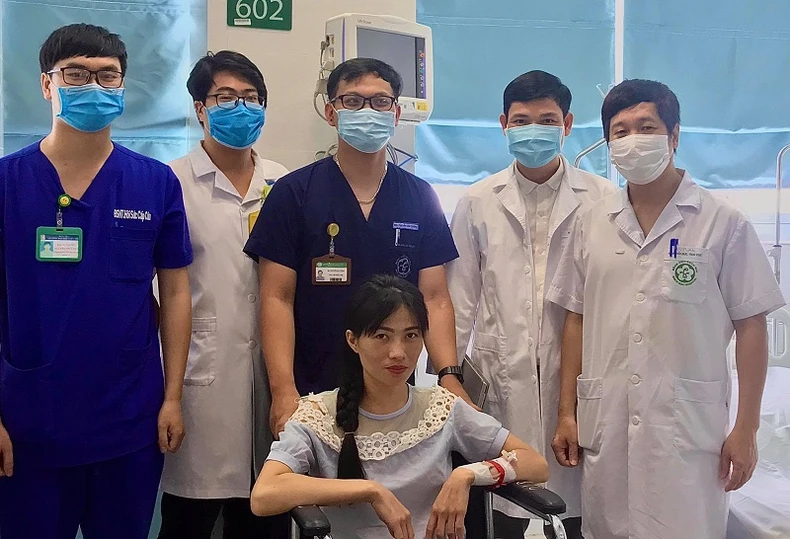 Kỳ tích cứu sống bệnh nhân bị sốc phản vệ, ngừng tim 60 phút -0