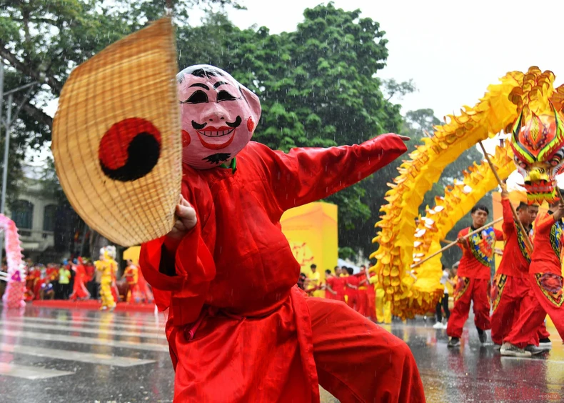 Rực rỡ sắc màu tại Liên hoan nghệ thuật Múa Rồng Hà Nội -0