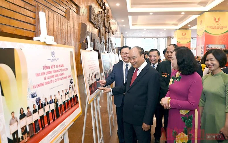 Thủ tướng Nguyễn Xuân Phúc dự Đại hội thi đua yêu nước TP Hà Nội -0