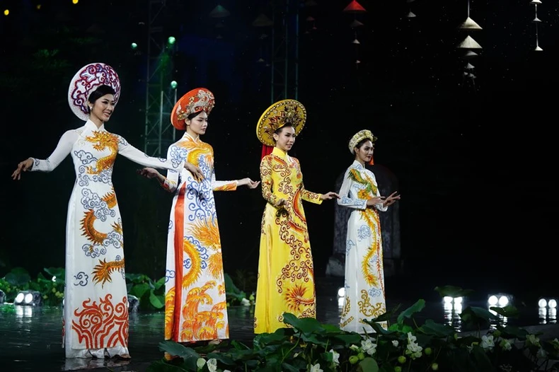 Đặc sắc Lễ khai mạc Lễ hội Áo dài TP Hồ Chí Minh lần thứ 7 -0
