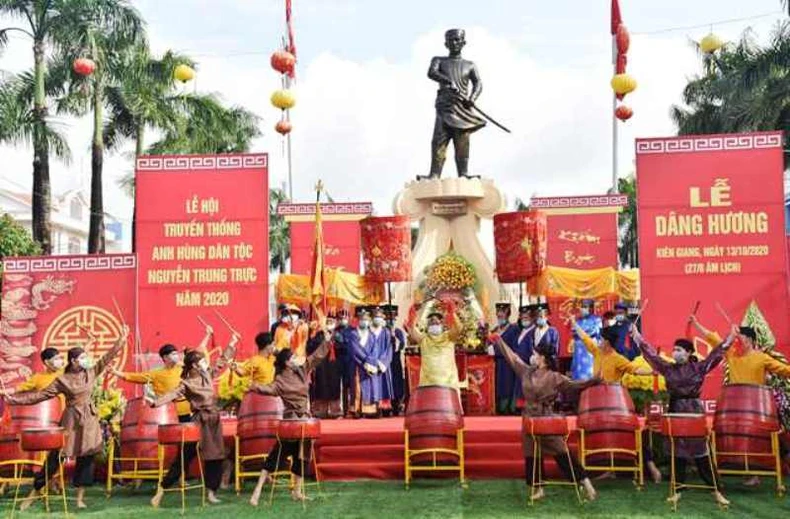 Lễ hội Anh hùng dân tộc Nguyễn Trung Trực ở Kiên Giang -0