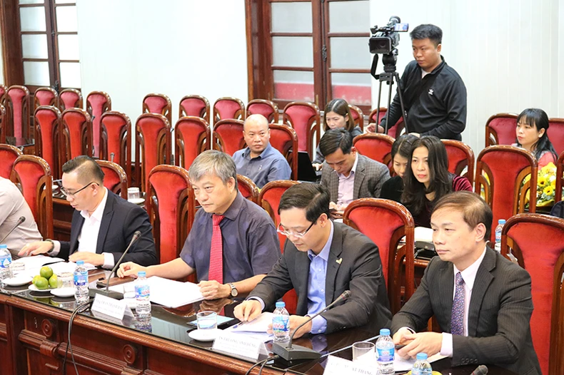 Giao lưu trực tuyến
