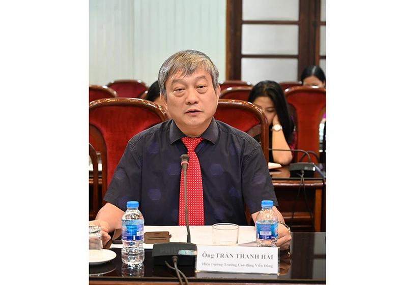 Giao lưu trực tuyến