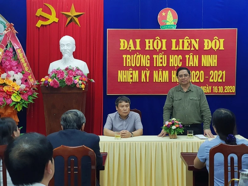 Kiểm tra công tác phòng phống, khắc phục hậu quả mưa lũ tại Quảng Trị -0