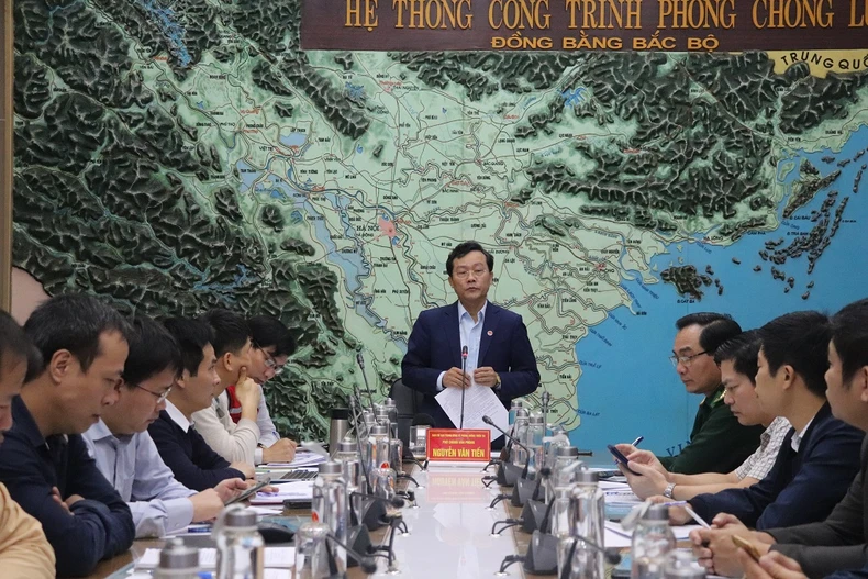 Kích hoạt cảnh báo cấp độ rủi ro thiên tai do ngập lụt, lũ quét, sạt lở đất lên cấp 4 -0