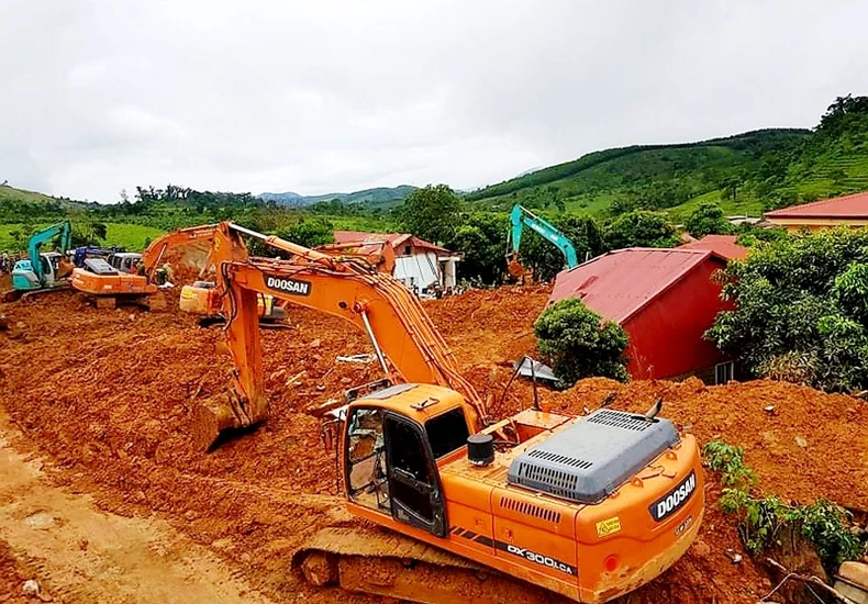 Đã xác định vị trí hai thi thể cuối cùng bị vùi lấp tại điểm sạt lở ở Đoàn 337 -0