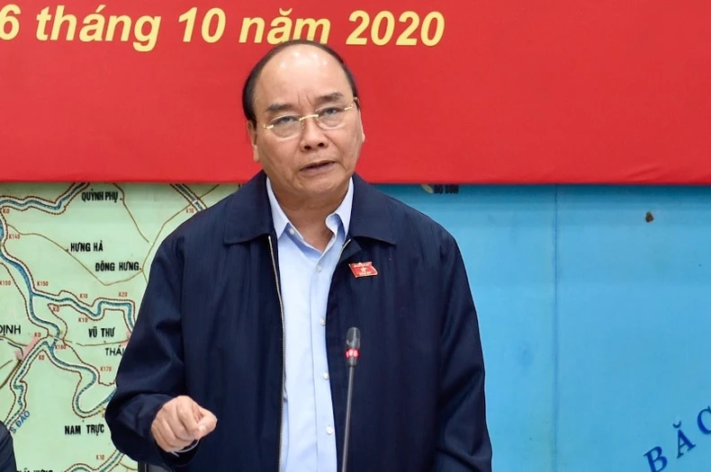 Thủ tướng Nguyễn Xuân Phúc chỉ đạo công tác ứng phó bão số 9 -0
