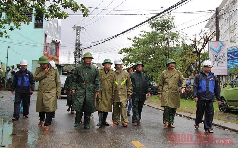 Phó Thủ tướng Trịnh Đình Dũng chỉ đạo công tác phòng, chống bão -0