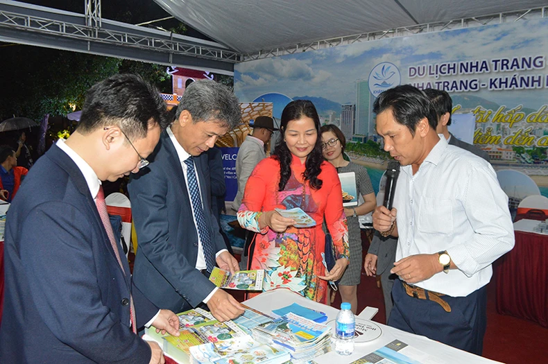 Khai mạc Tháng khuyến mại Hà Nội năm 2020 -0