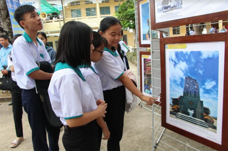 Triển lãm số “Hoàng Sa, Trường Sa của Việt Nam - Những bằng chứng lịch sử và pháp lý” tại Hậu Giang -0