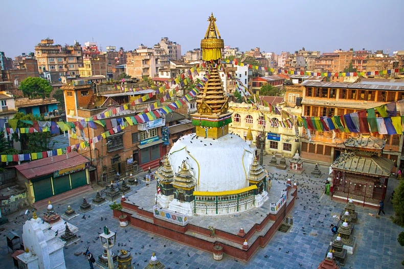 Nepal đón du khách trở lại Himalaya chinh phục “nóc nhà thế giới” -0