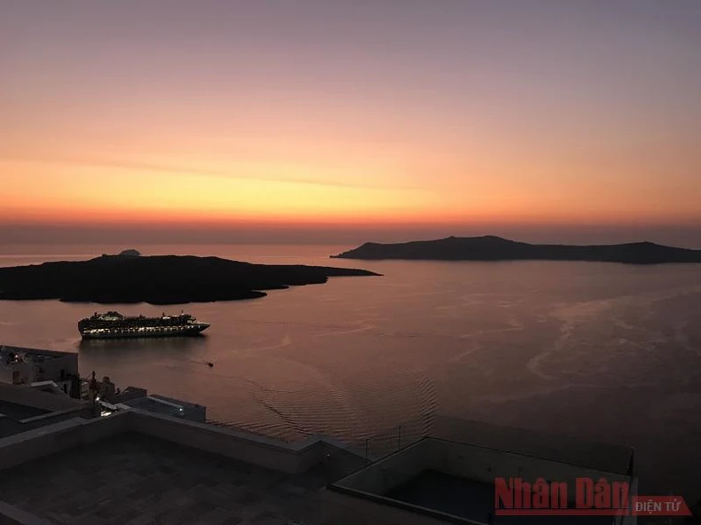 Kỳ 8: Santorini - Lạc lối ở thiên đường -0