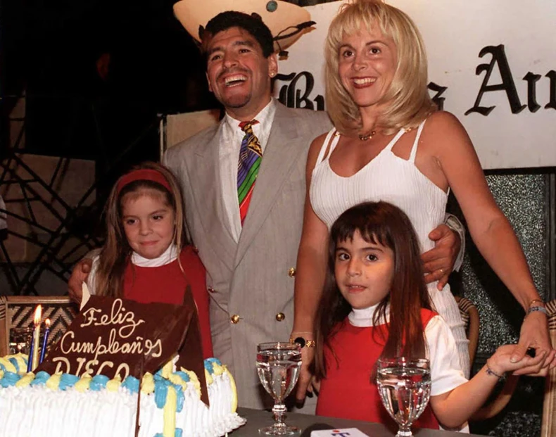 Cuộc đời và sự nghiệp của huyền thoại Maradona qua ảnh -0