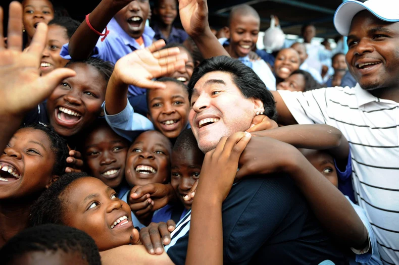 Cuộc đời và sự nghiệp của huyền thoại Maradona qua ảnh -0