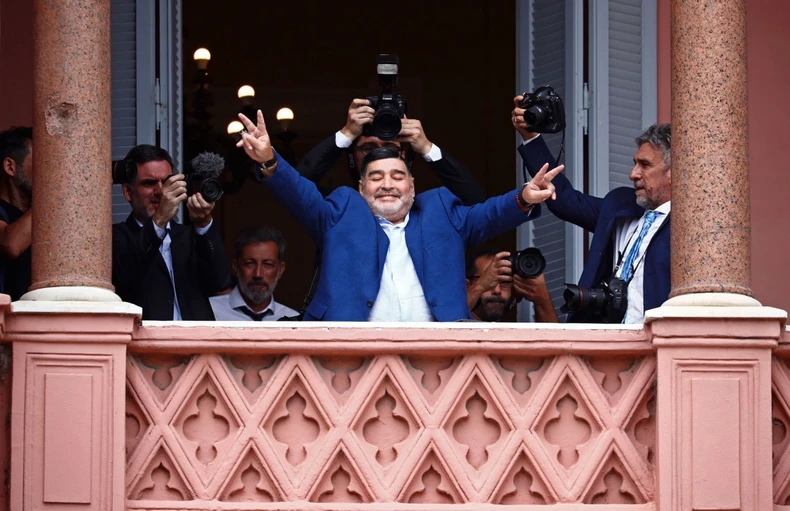 Cuộc đời và sự nghiệp của huyền thoại Maradona qua ảnh -0