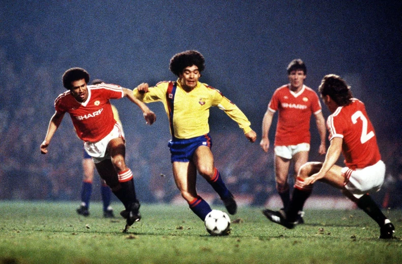 Cuộc đời và sự nghiệp của huyền thoại Maradona qua ảnh -0