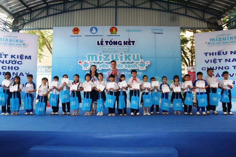 Tổng kết chương trình em yêu nước sạch năm 2020 -0