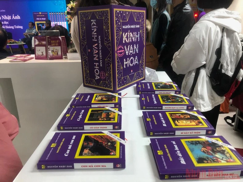 “Kính vạn hoa” kỷ niệm ¼ thế kỷ -0