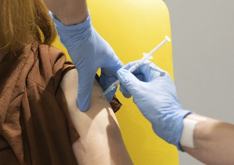 Tạp chí Lancet: Vaccine Covid-19 của Oxford hiệu quả 70% -0