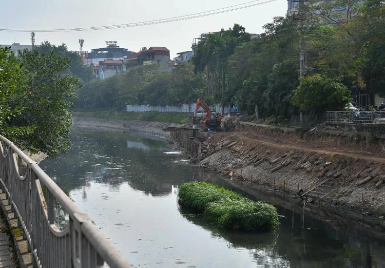 Thi công hệ thống cống ngầm gom nước thải sông Tô Lịch -0