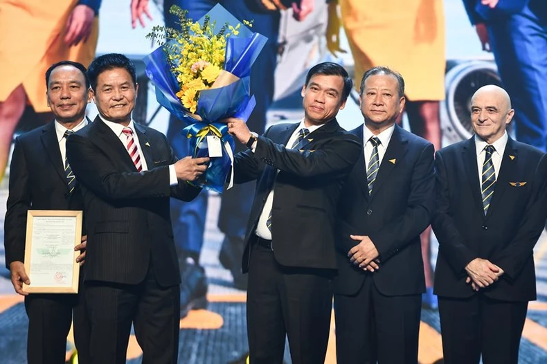 Vietravel Airlines cất cánh chuyến bay đầu tiên -0