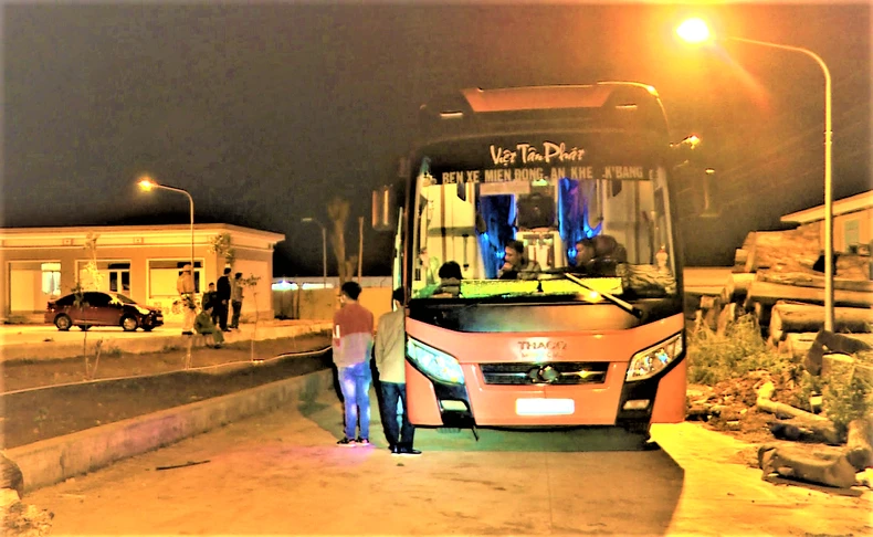 Phát hiện xe khách vận chuyển pháo lậu từ tỉnh Gia Lai xuống TP Hồ Chí Minh tiêu thụ -0