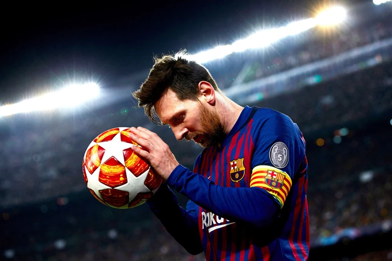 Hết hợp đồng hè 2021, dàn sao Messi, Ramos về đâu? -0