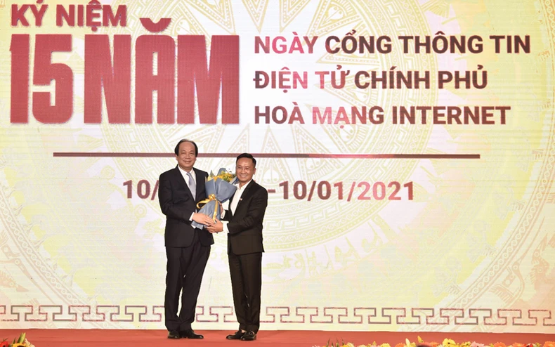 Kỷ niệm 15 năm Cổng Thông tin điện tử Chính phủ hòa mạng internet toàn cầu -0