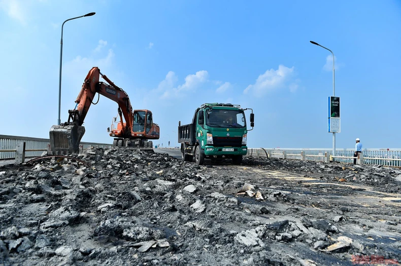 “Sửa cầu Thăng Long bảo đảm cả kỹ thuật và chất lượng là thách thức lớn” -0
