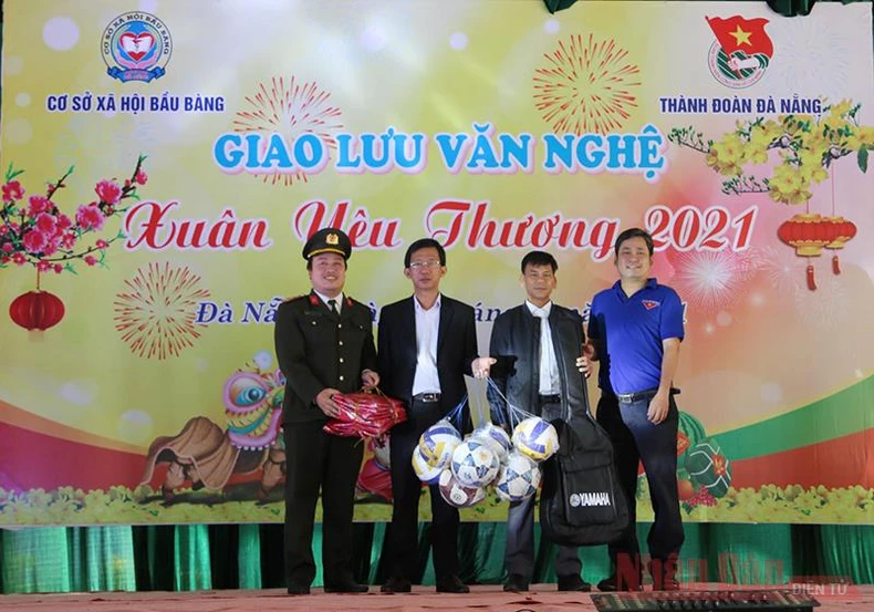 Mang Xuân đến với thiếu niên lầm lỡ -0