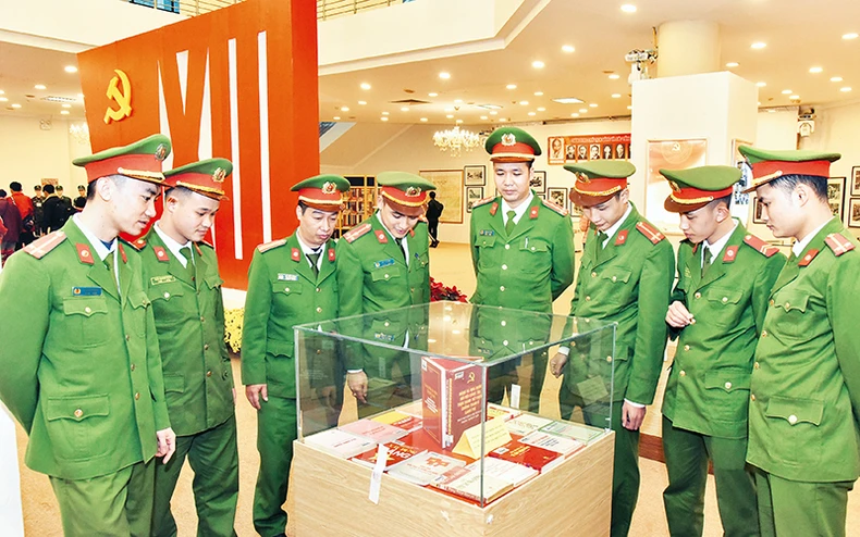 Tạo môi trường, cơ hội để cán bộ trẻ rèn luyện, phấn đấu -0