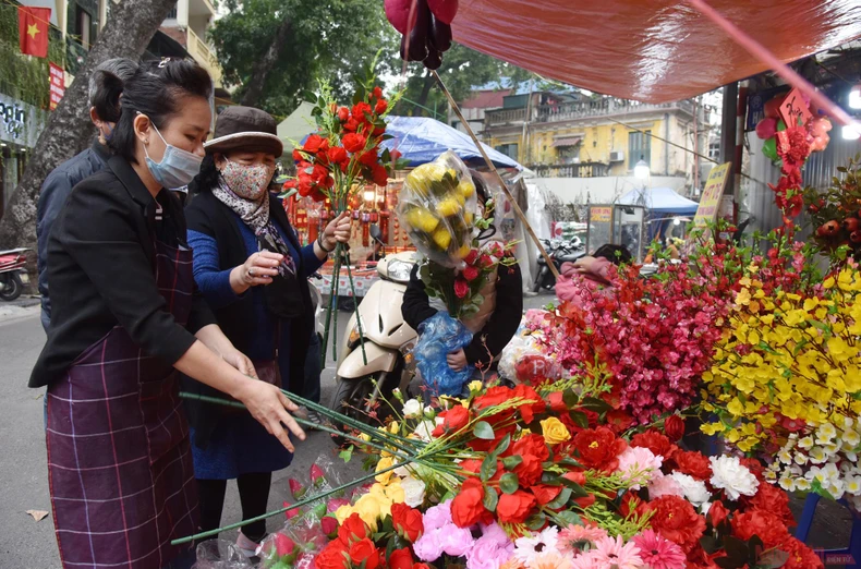 Rực rỡ chợ hoa Tết Hàng Lược -2