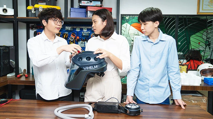 Tặng mũ chống dịch cho tất cả -0