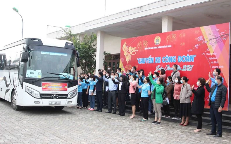 Nghĩa tình những “Chuyến xe công đoàn” -0