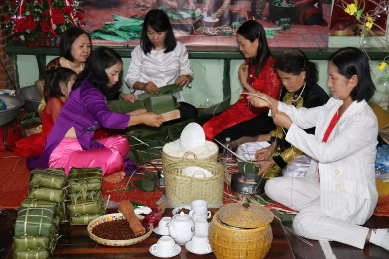 Kiều bào Lào vui Tết hướng về quê hương đất nước -0